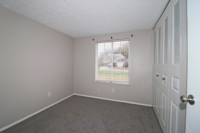 Building Photo - 10360 Plantation Bridge Dr