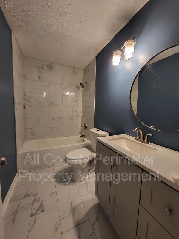 Building Photo - 6822 Glenridge Dr