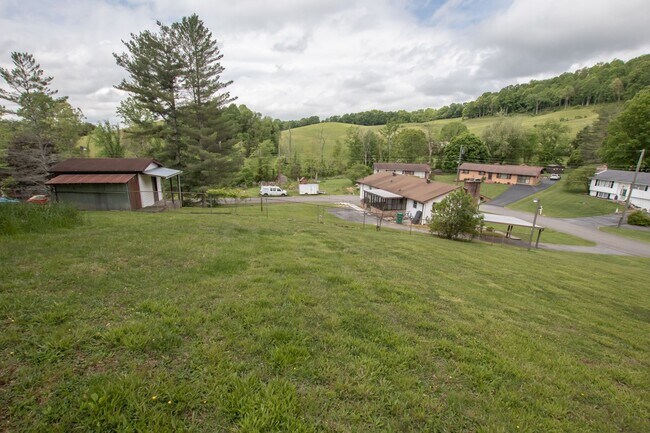 Building Photo - ONE YEAR LEASE WITH POSSIBLE LEASE PURCHAS...