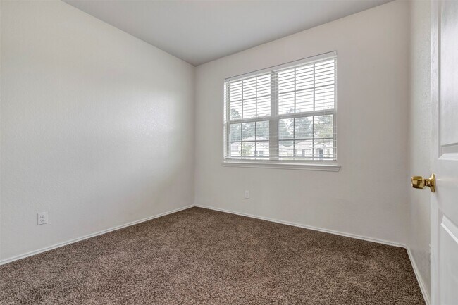 Building Photo - 2331 Strong Horse Dr