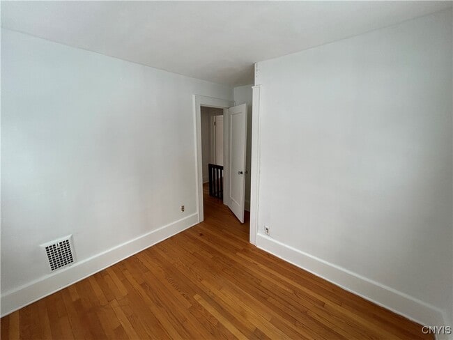 Building Photo - 110 Homewood Dr