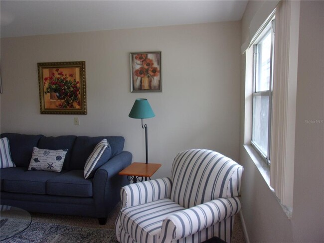 Building Photo - 1811 Bedford Ln