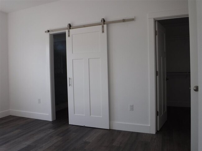 Building Photo - 813 Shasta St