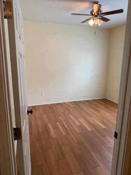 Building Photo - 6 Sunflower Cir