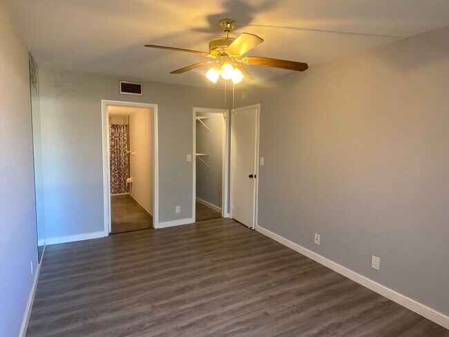 Building Photo - 4140 NW 90th Ave