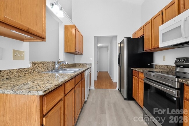 Building Photo - 3411 Pondridge Ct
