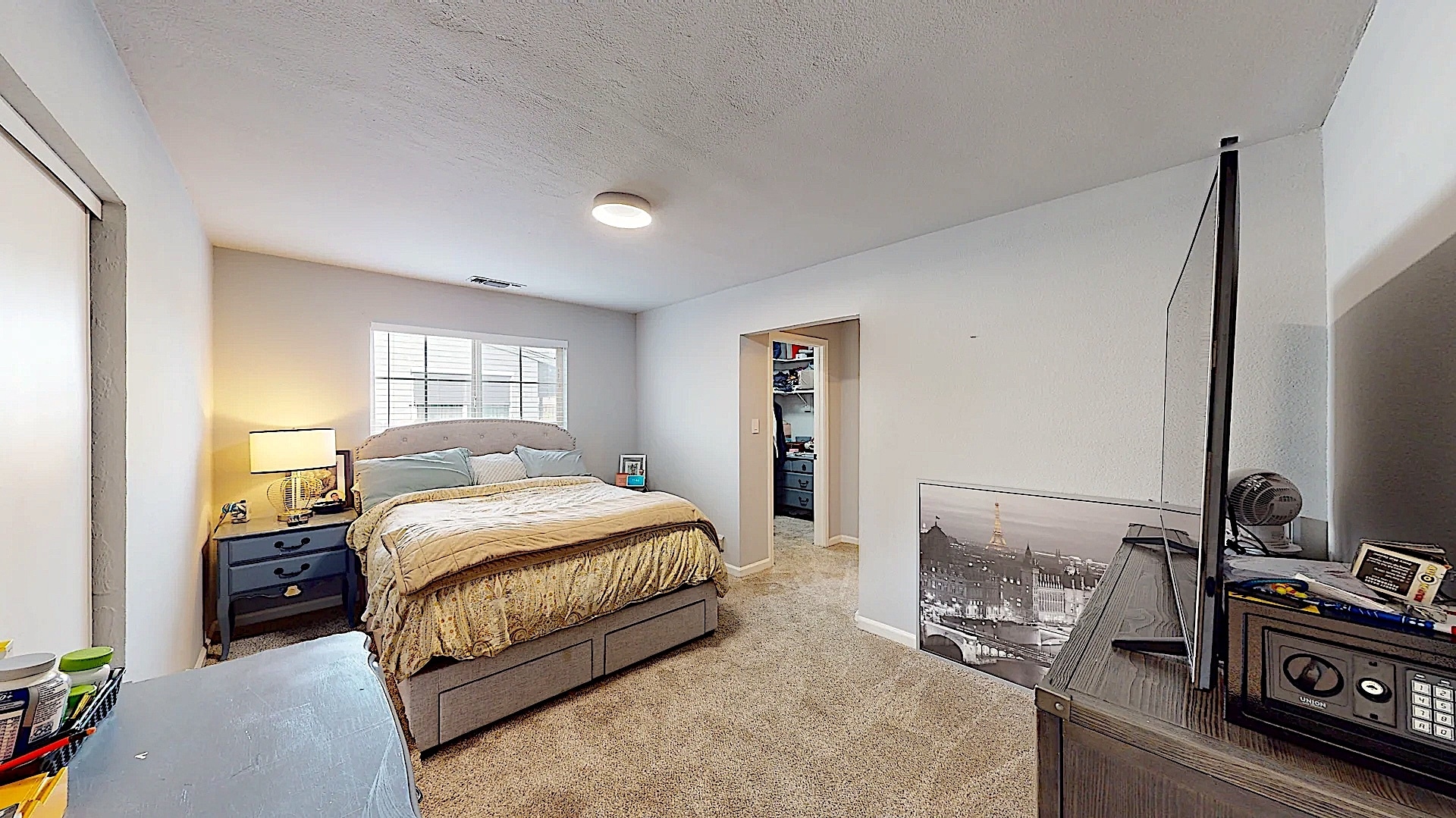 Building Photo - 204 N Santa Ana Ave