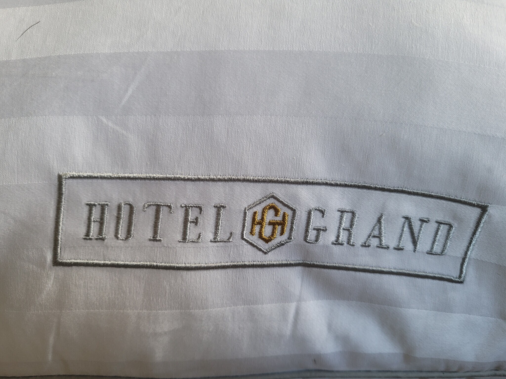 Rest and relax on 2 types of pillows - 2150-2160 Raynor St SE