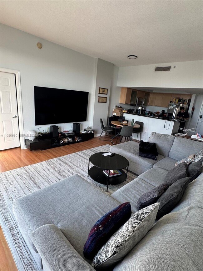 Building Photo - 140 S Dixie Hwy