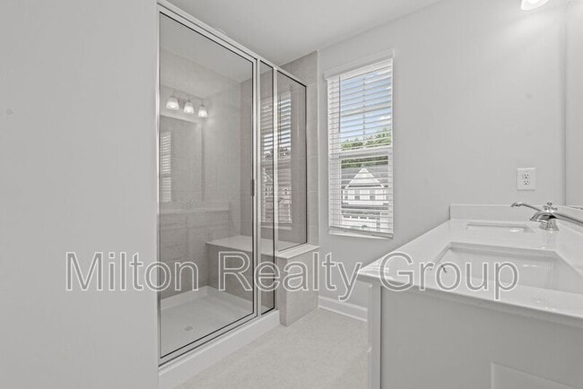 Building Photo - 45 Village Edge Dr