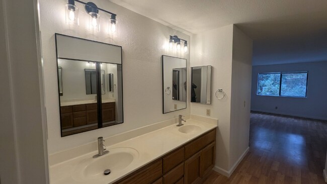 Building Photo - 39993 Fremont Blvd