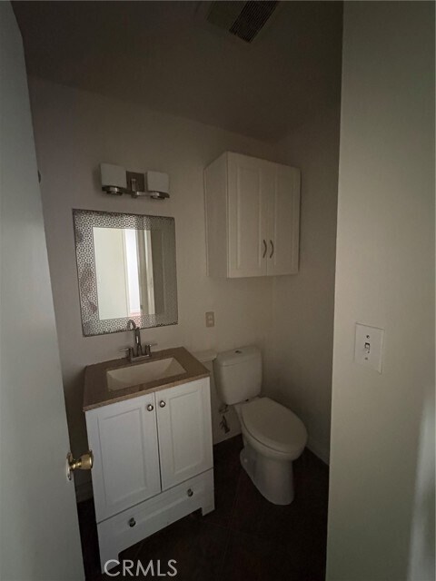 Building Photo - 15977 Garo St