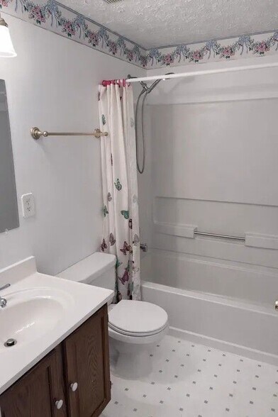 Building Photo - 11038 Outpost Dr