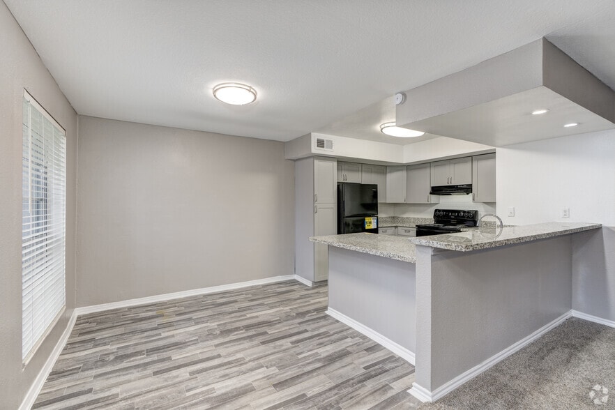 2BR, 2BA-1,500SF-Kitchen - RBBC