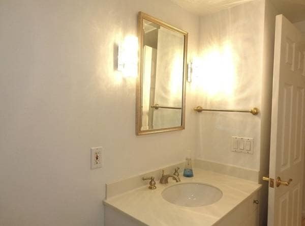 Building Photo - 131 Coolidge Ave