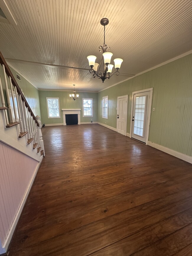 Building Photo - 9295 US-290