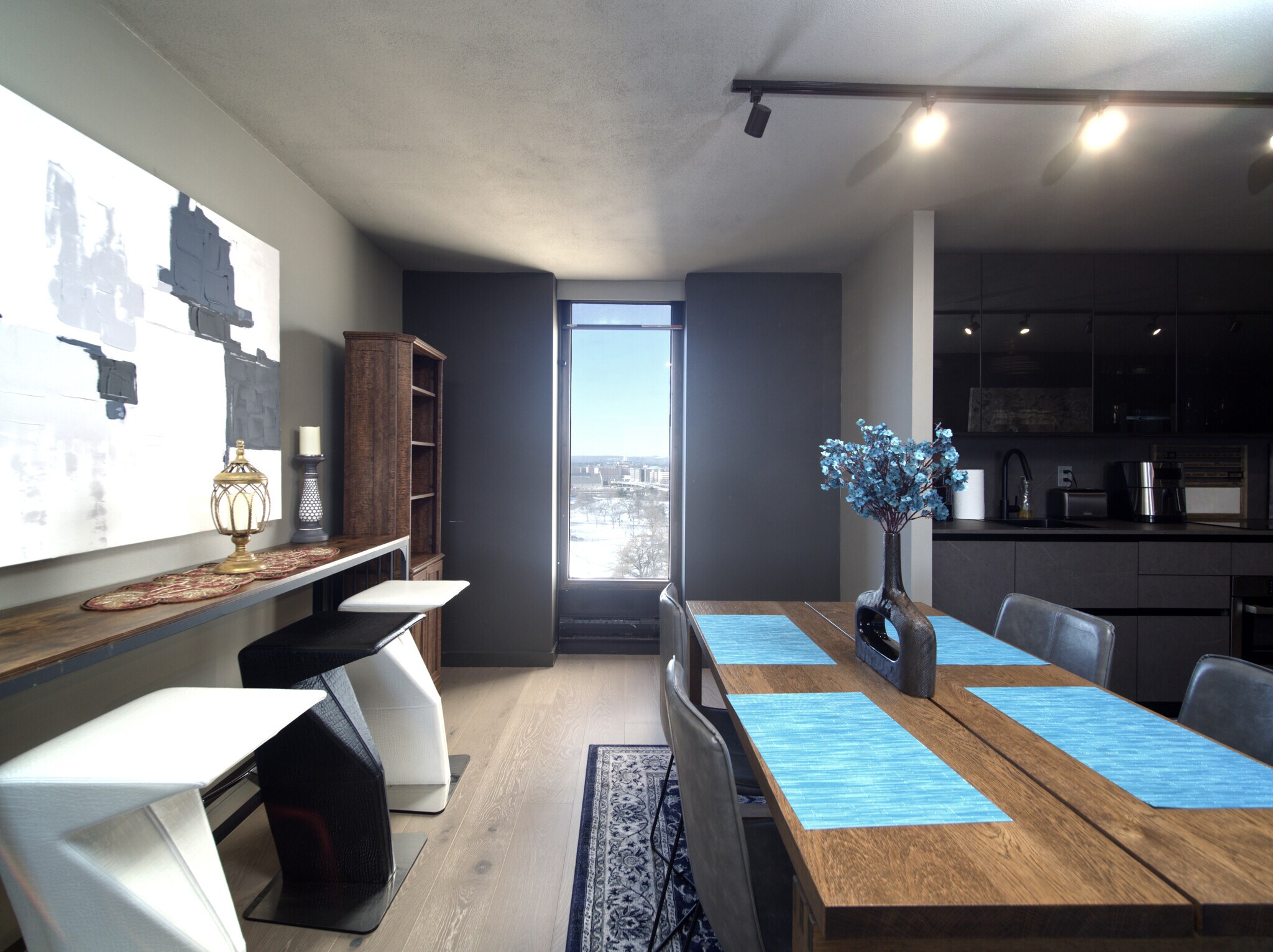 Building Photo - 1 Gold St