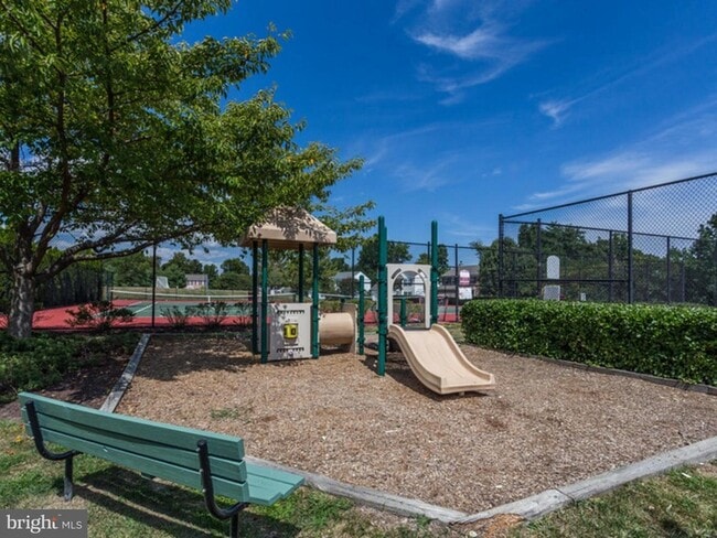 Building Photo - 8022 Forest Ridge Dr