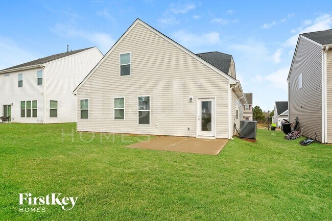 Building Photo - 415 Stonefence Dr