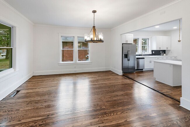 Building Photo - Knoxville 37917 - 4 bedroom, 3 bath home - Call Ryan Fogarty 865-333-4840