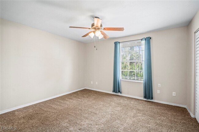 Building Photo - 6156 Lakefront Dr