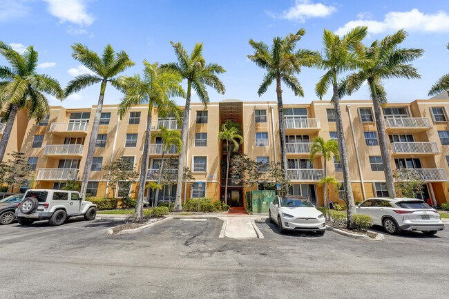 Building Photo - 1450 SE 3rd Ave