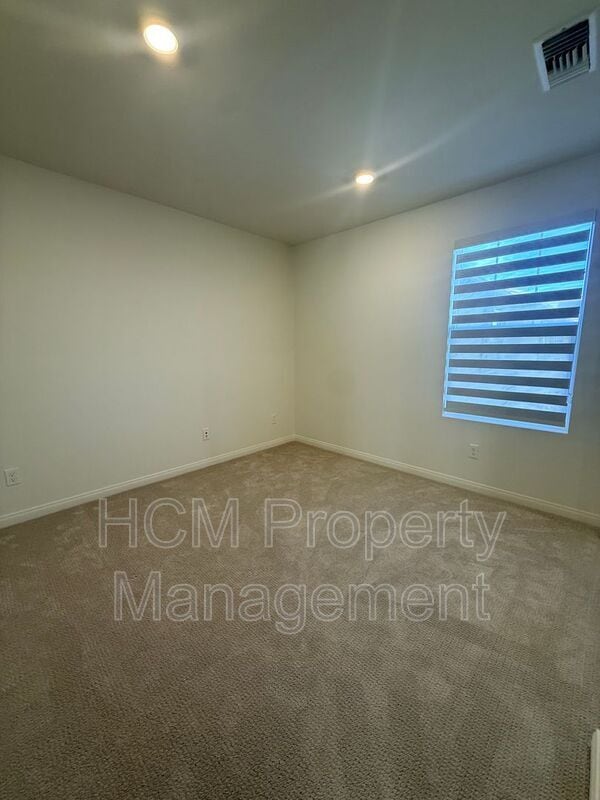 Building Photo - 4254 S Hermosa Paseo