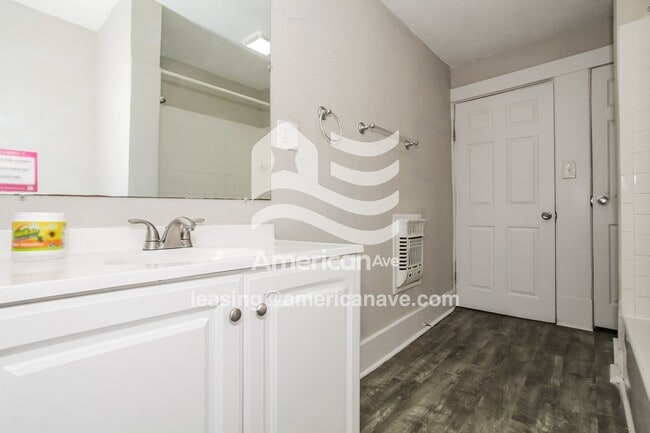 Building Photo - 228 Hanover St