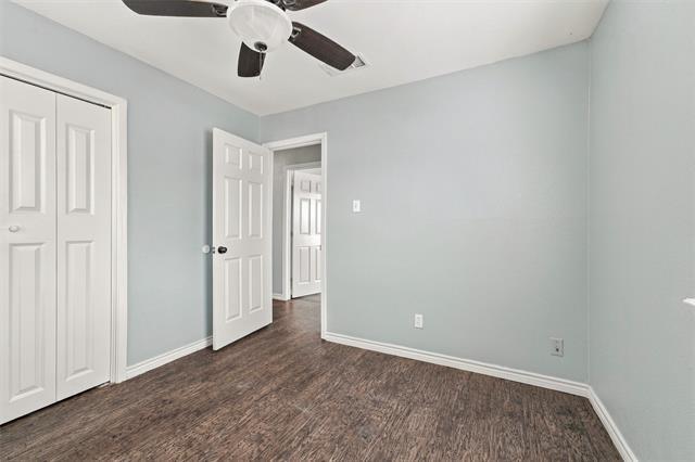 Building Photo - 208 N Hickory