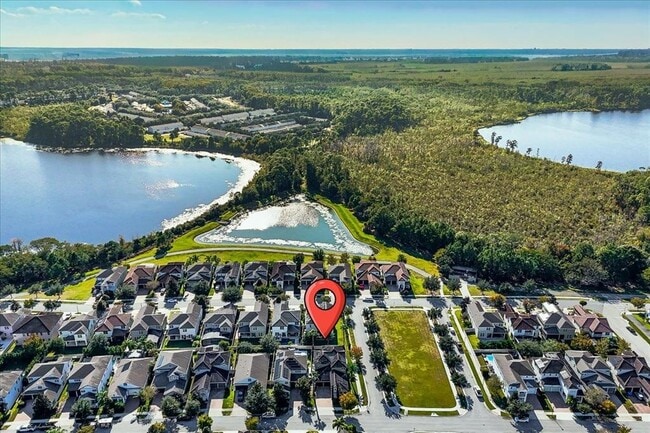 Building Photo - 8746 Crescendo Ave