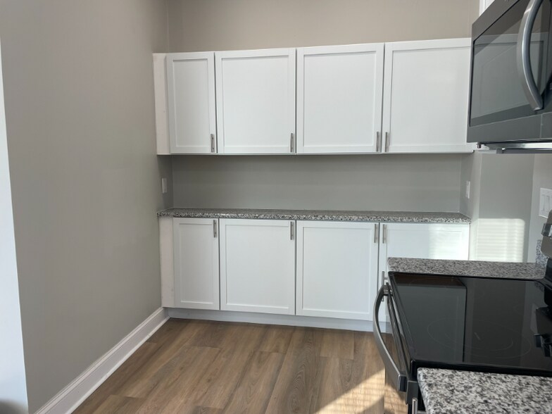 Building Photo - 721 Parsons Ave