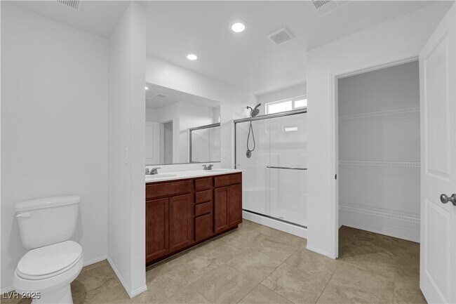 Building Photo - 9734 Cluny Ave