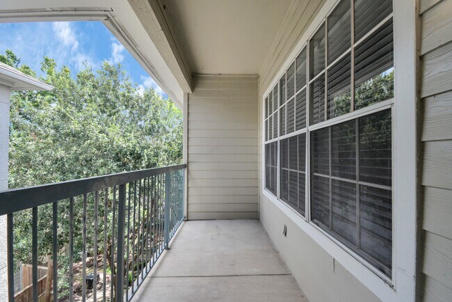 Building Photo - 2222 Maroneal St