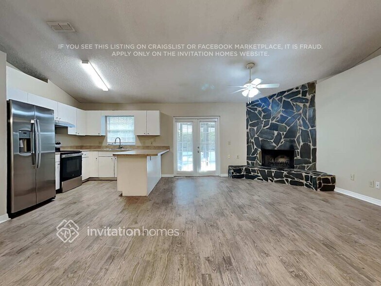 Building Photo - 4034 Crews Lake Dr