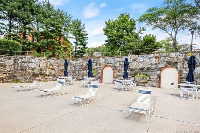 Building Photo - 2625 Park Ave