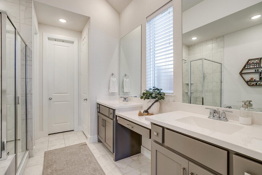 Building Photo - 14904 Chipwood Dr