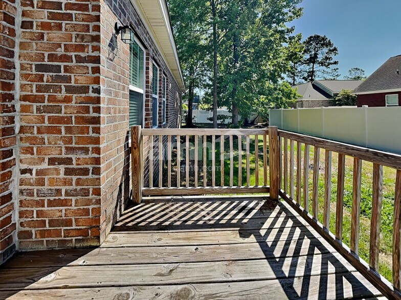 Building Photo - 113 Tolliver Ln