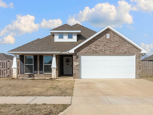 Building Photo - 2402 England Ln