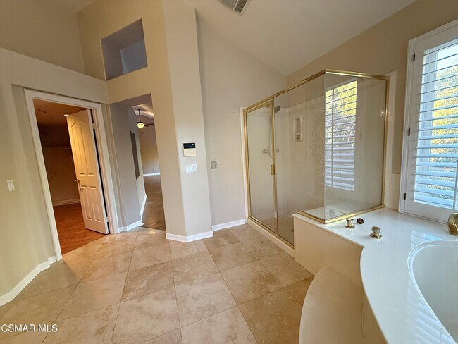 Building Photo - 267 High Meadow St