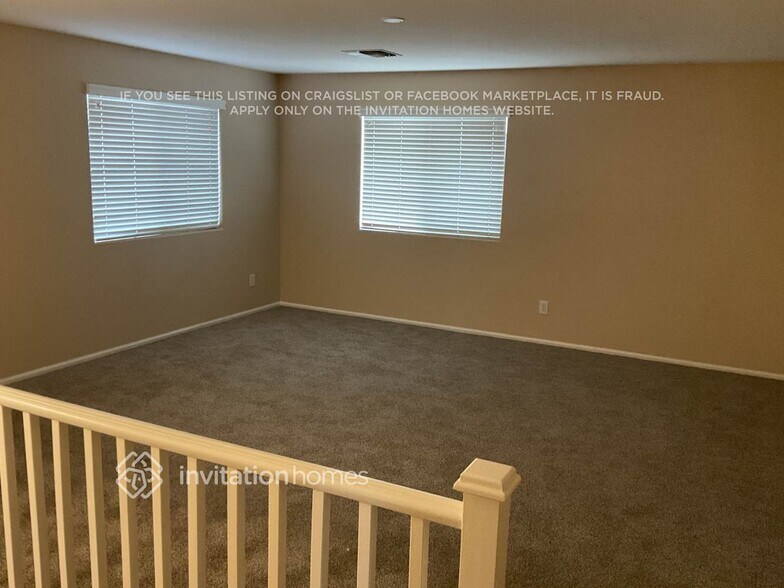 Building Photo - 37611 N Dena Dr