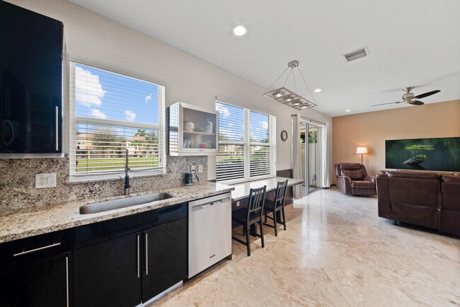 Building Photo - 7865 Jewelwood Dr