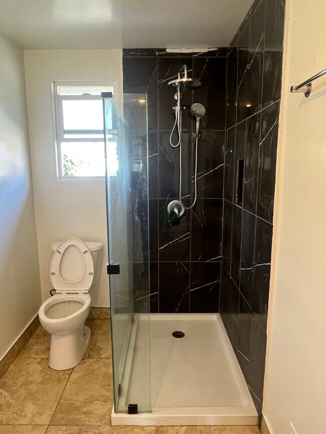 Building Photo - 134