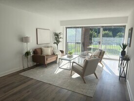 Building Photo - 1300 Army Navy Dr