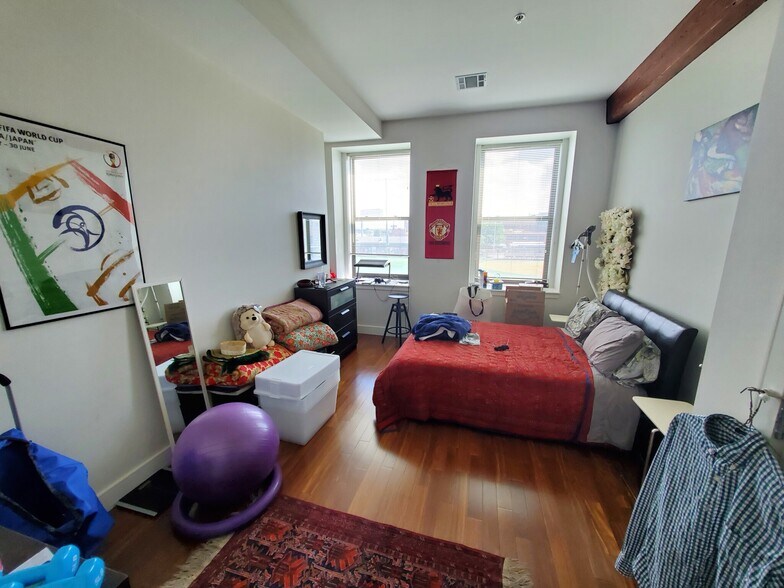 Building Photo - 460 Harrison Ave