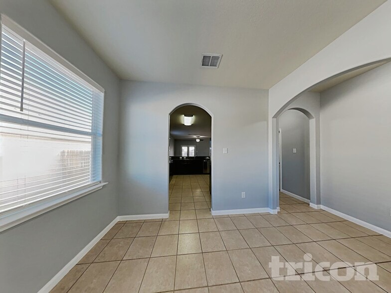 Building Photo - 417 Sapphire Ln