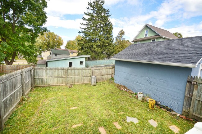 Building Photo - 144 Parce Ave