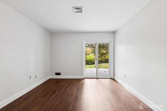 Building Photo - 378 Minstrel Ct