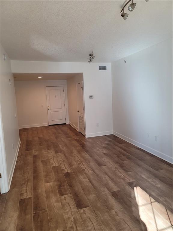 Building Photo - 195 14th St NE