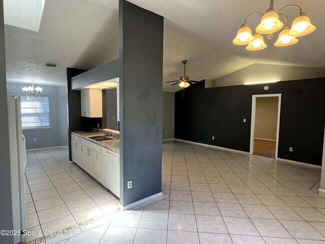Building Photo - 1186 Lamplighter Dr NW