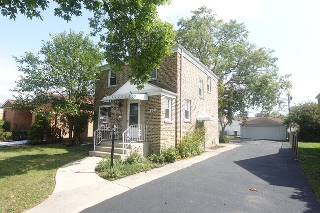 Primary Photo - 2247 S 9th Ave